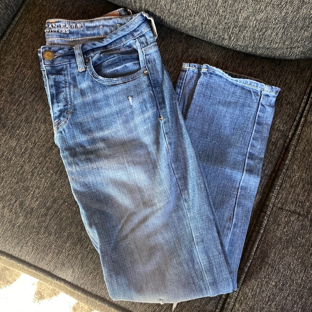 AE distressed boy jean